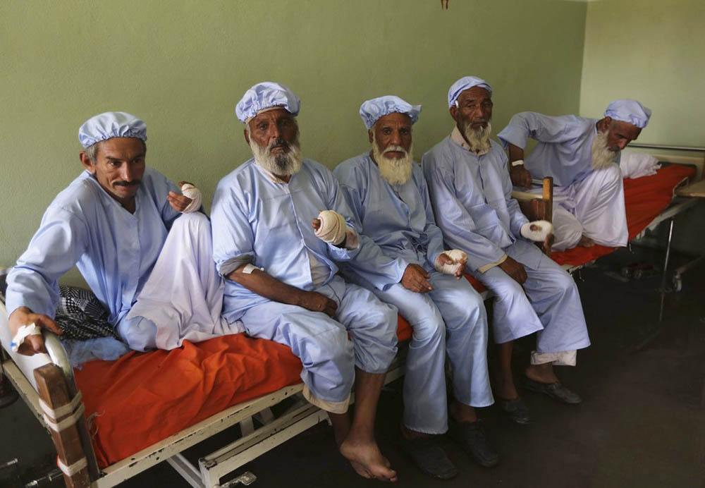ئافغانىستان ئاممىسى توپىلاڭچىلارنىڭ قورقاق سېلىشىغا قارىماي سايلامغا قاتناشتى(1)